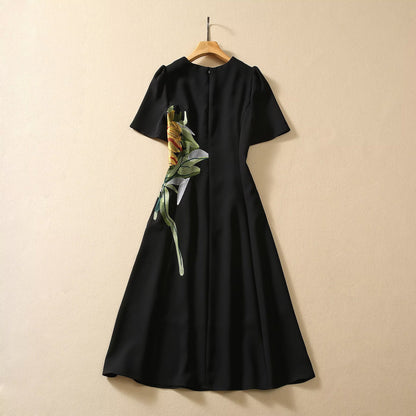 Round Neck Short Sleeve Heavy Industry Sunflower Embroidery Waist Mid-length Dress