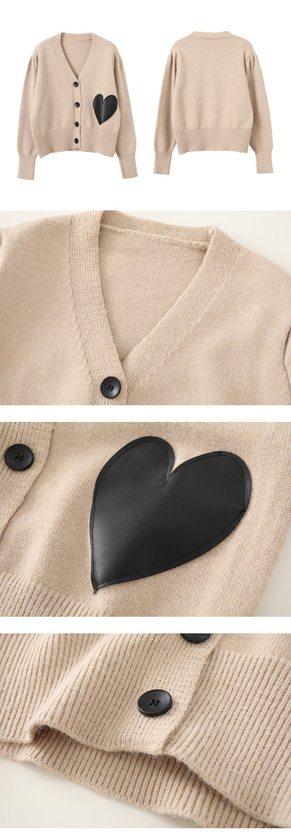 Cardigan tricoté à col en V Big Love avec étiquette en cuir de couleur contrastante