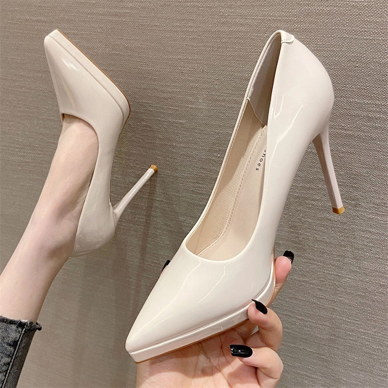 Zapatos de mujer sexys de charol con tacón de aguja puntiagudo y elegantes