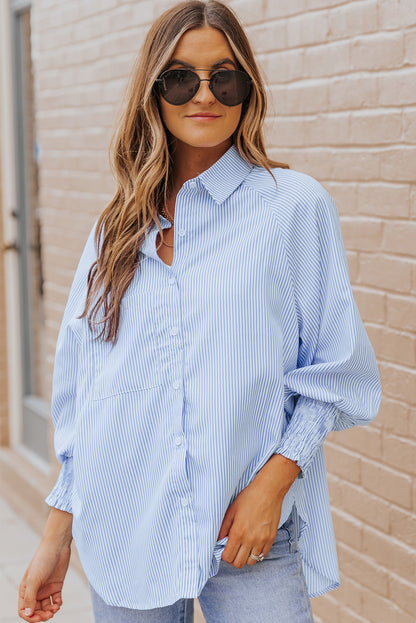 Chemise décontractée rayée noire à poignets froncés