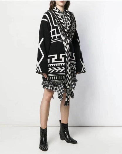 Large Pattern Embroidery Tassel Sweater Coat