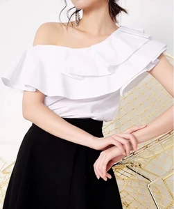 Off-the-shoulder diagonal collar ruffle shirt