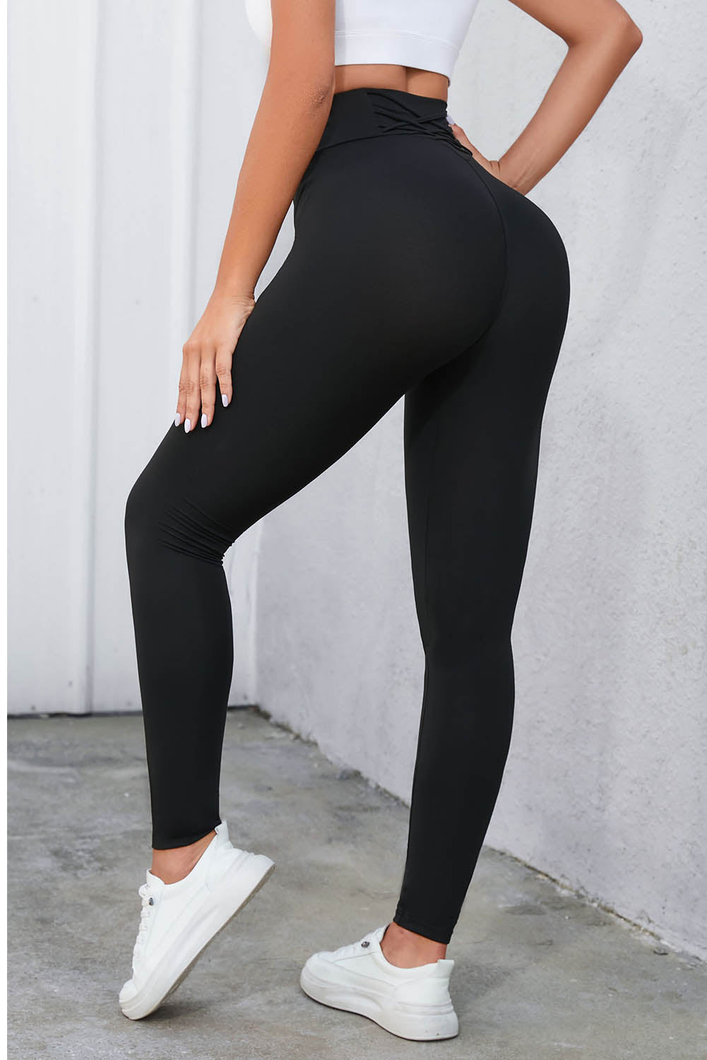 Legging taille haute noir croisé avec contrôle du ventre