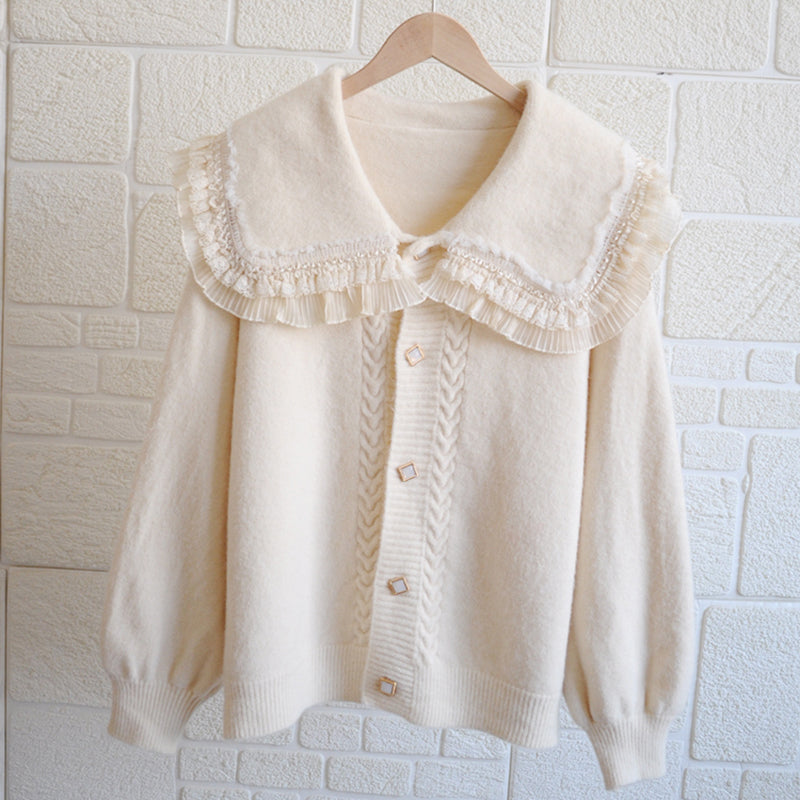 Doll collar knitted sweater