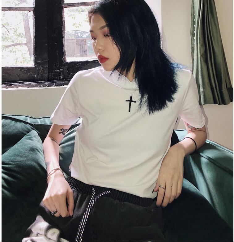 Cross T-shirt Female Net Red Shortsleeved Tide Small Stand Collar Handsome Hiphop Street Short Paragraph Pure Black Pure White