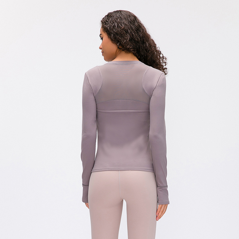 Long sleeve yoga suit with chest pad