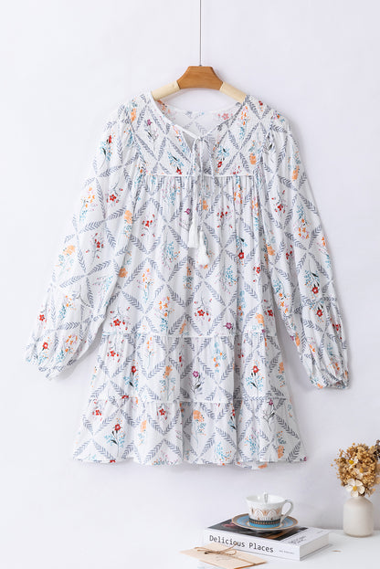 Robe blanche à volants et fleurs style Boho, cravate à pampilles, col fendu