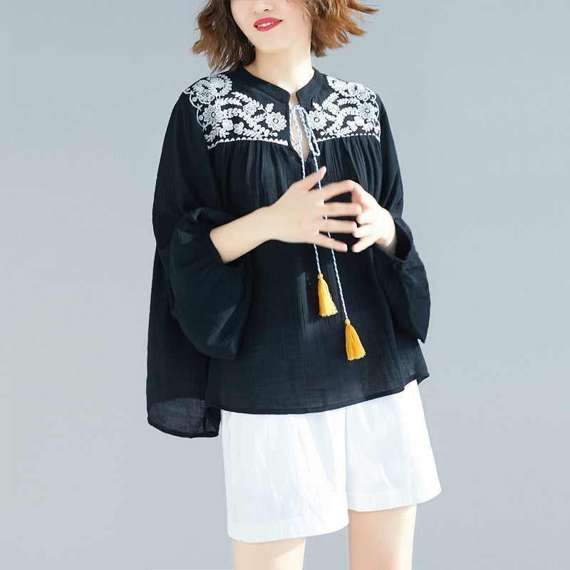 Chemise ample femme oversize avec pompons et broderies 