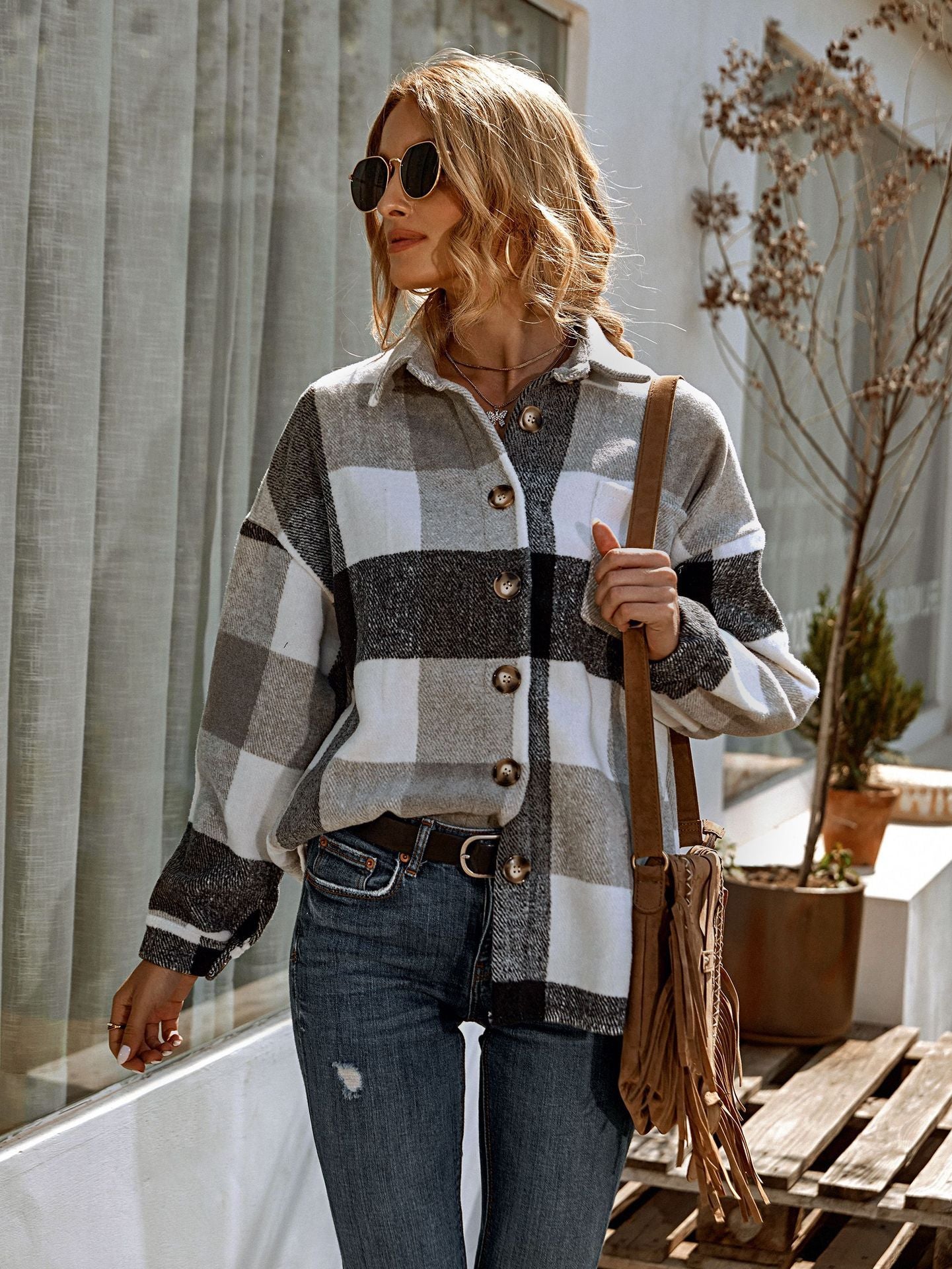 Fashion Lapel Loose Casual Shirt Large Plaid Jacket