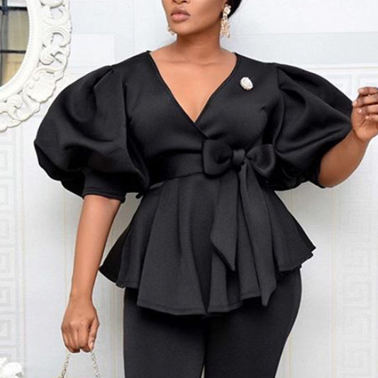 Chemise coupe slim grande taille à volants et manches bouffantes en V profond avec ceinture