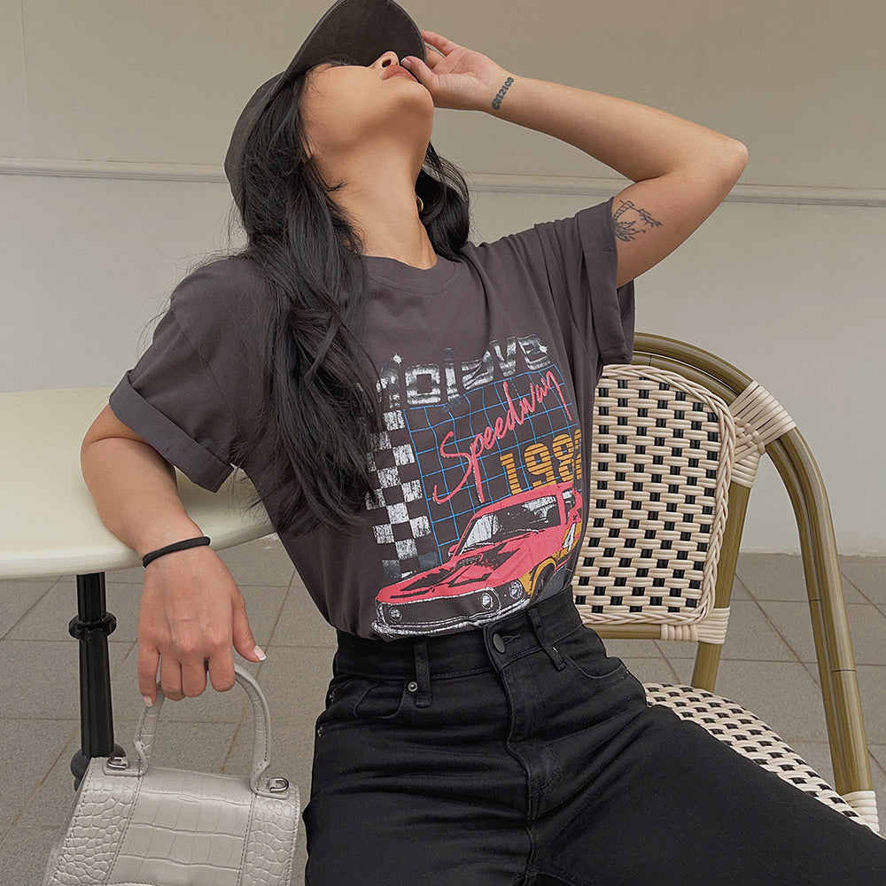 Cool Girl American Street Shooting Vieux T-shirt imprimé de course rétro