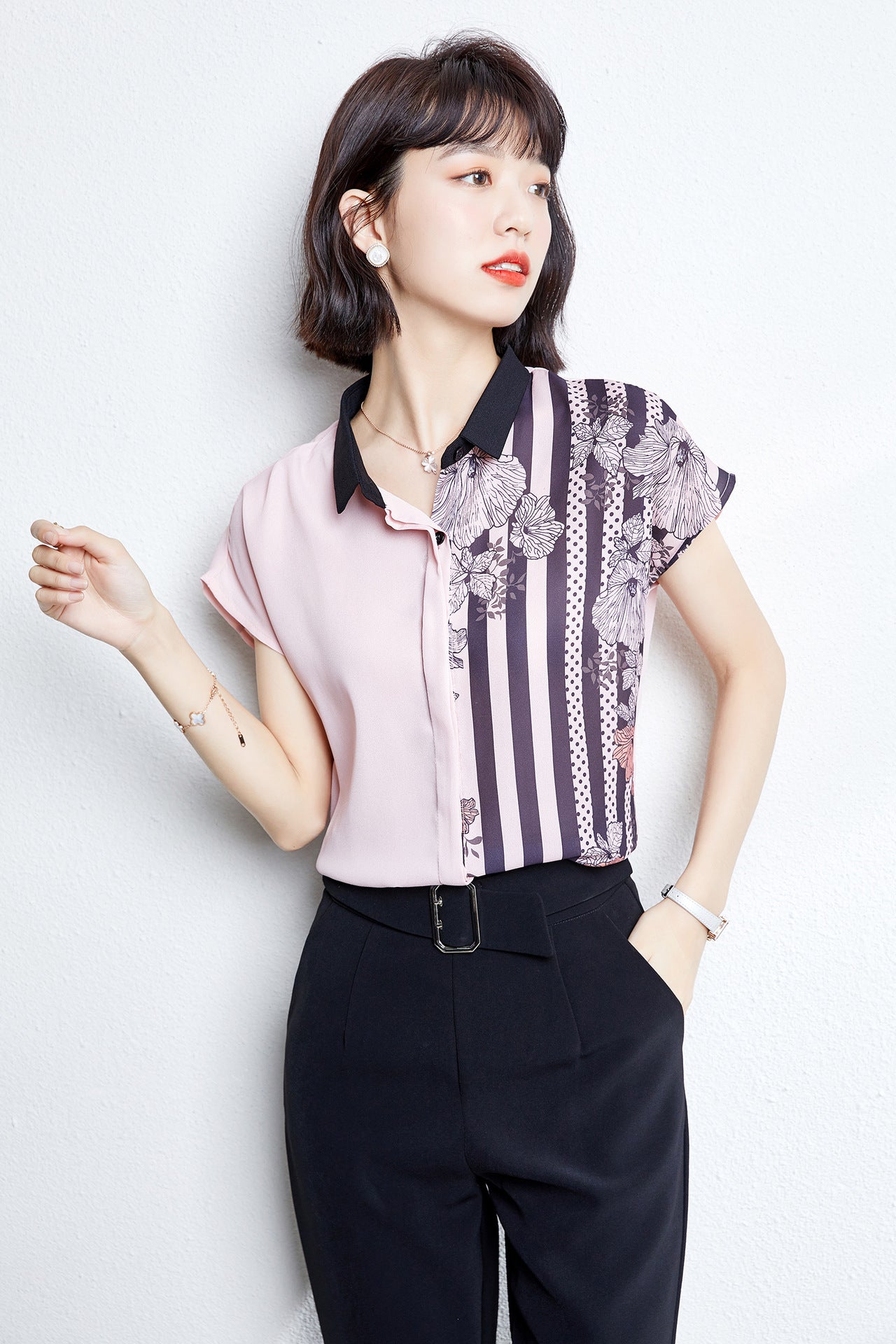 Summer New Short Sleeved Loose Stitching Contrast Color All-Match Blouse