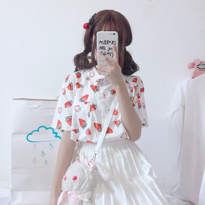 Loose fruit strawberry print short sleeve shirt