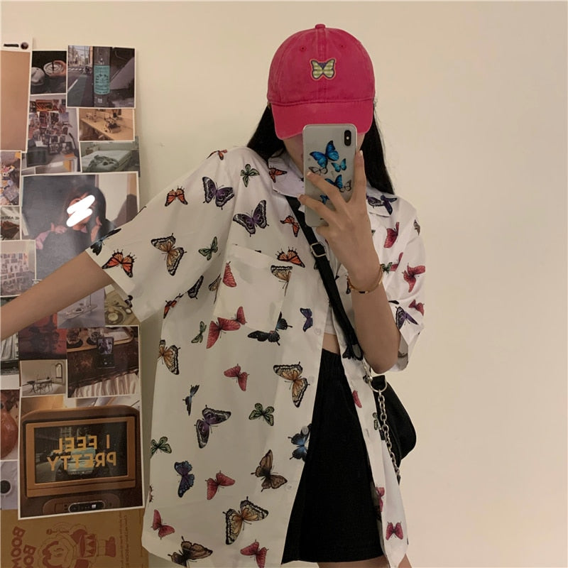 Camisa Niche de manga corta con estampado de mariposas 