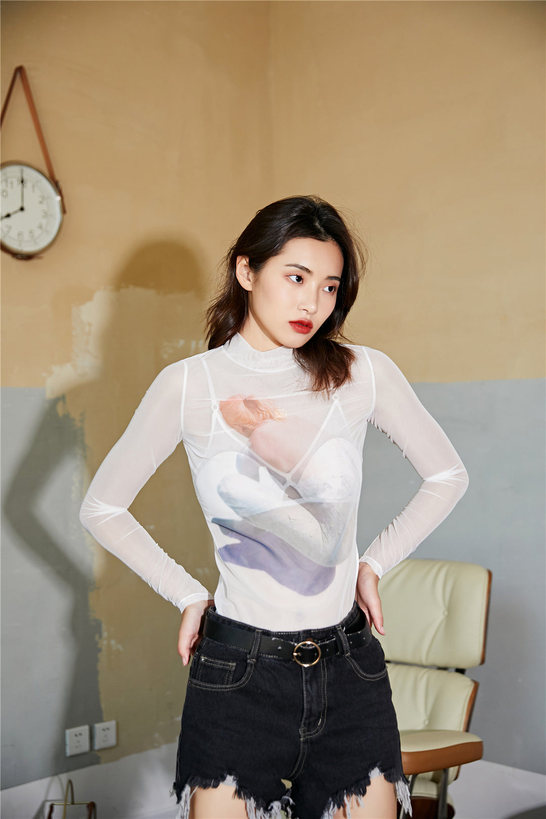 Long sleeve T-shirt with mesh