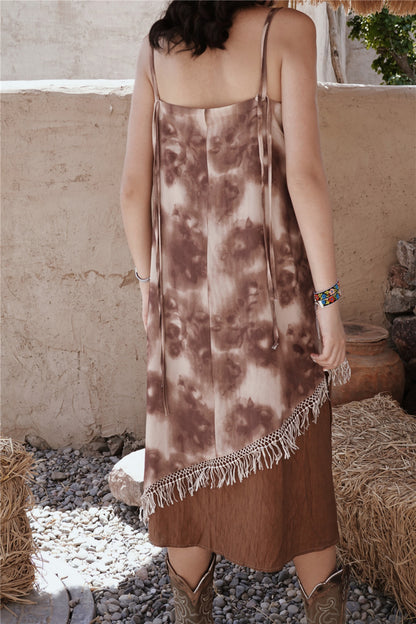 Vestido camisola con borlas bohemias