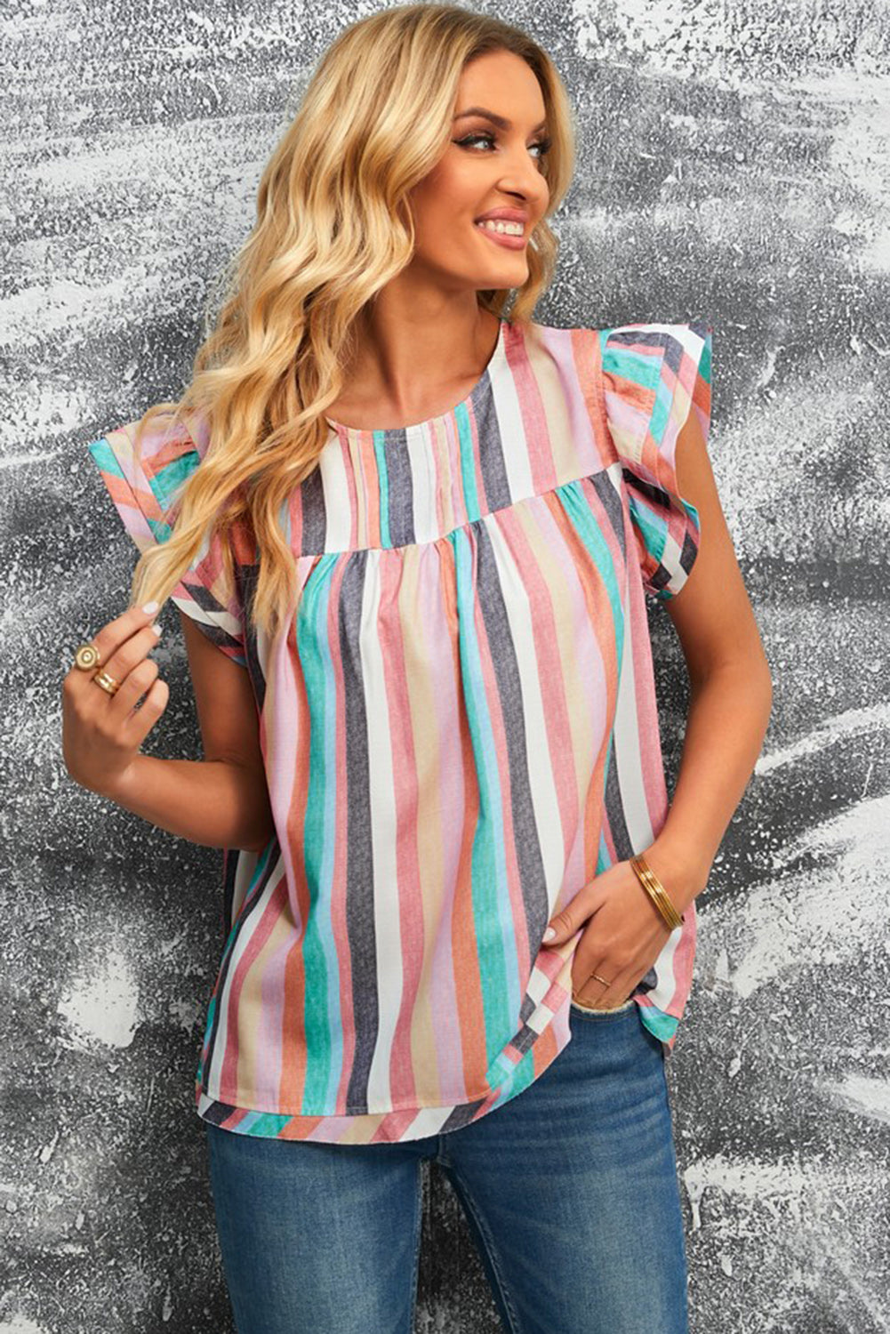 Blusa con mangas onduladas a rayas multicolores