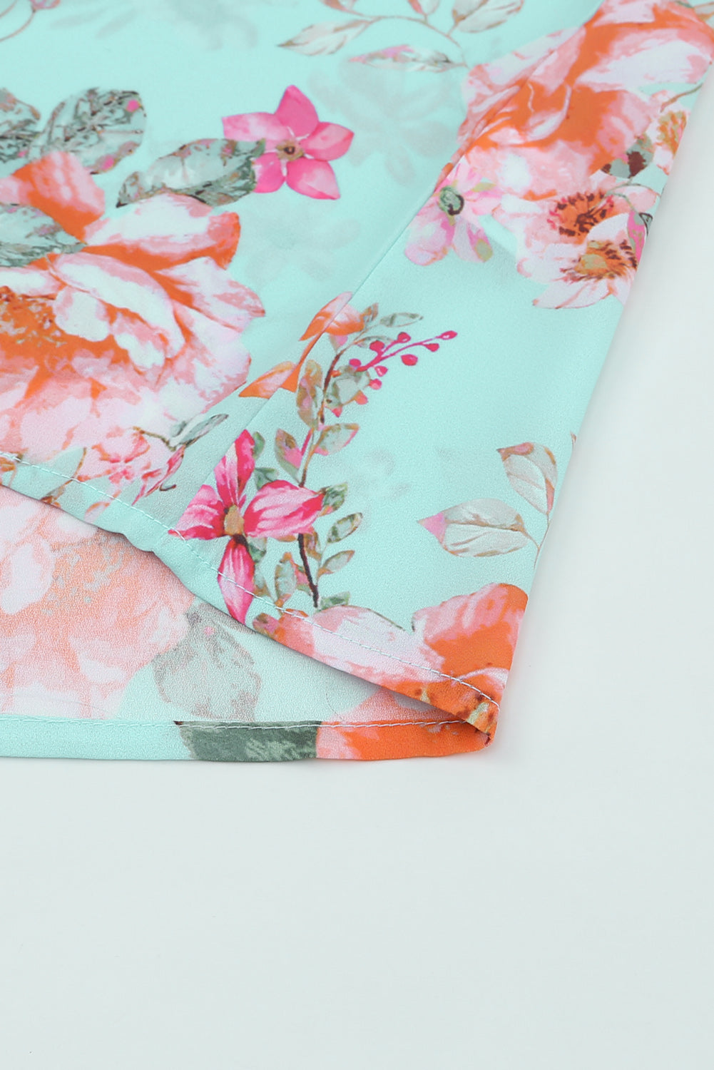 Blusa con cuello redondo y manga abullonada floral de Summer Lover