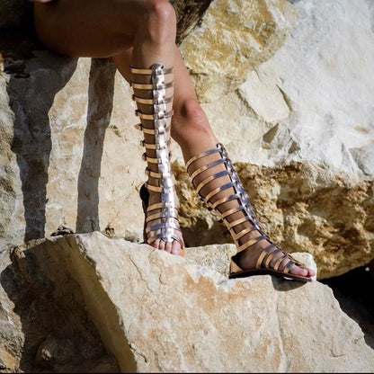 Nuevas sandalias de gladiador romano, botas de verano, zapatos planos con punta abierta y hebilla de cinturón de moda para mujer