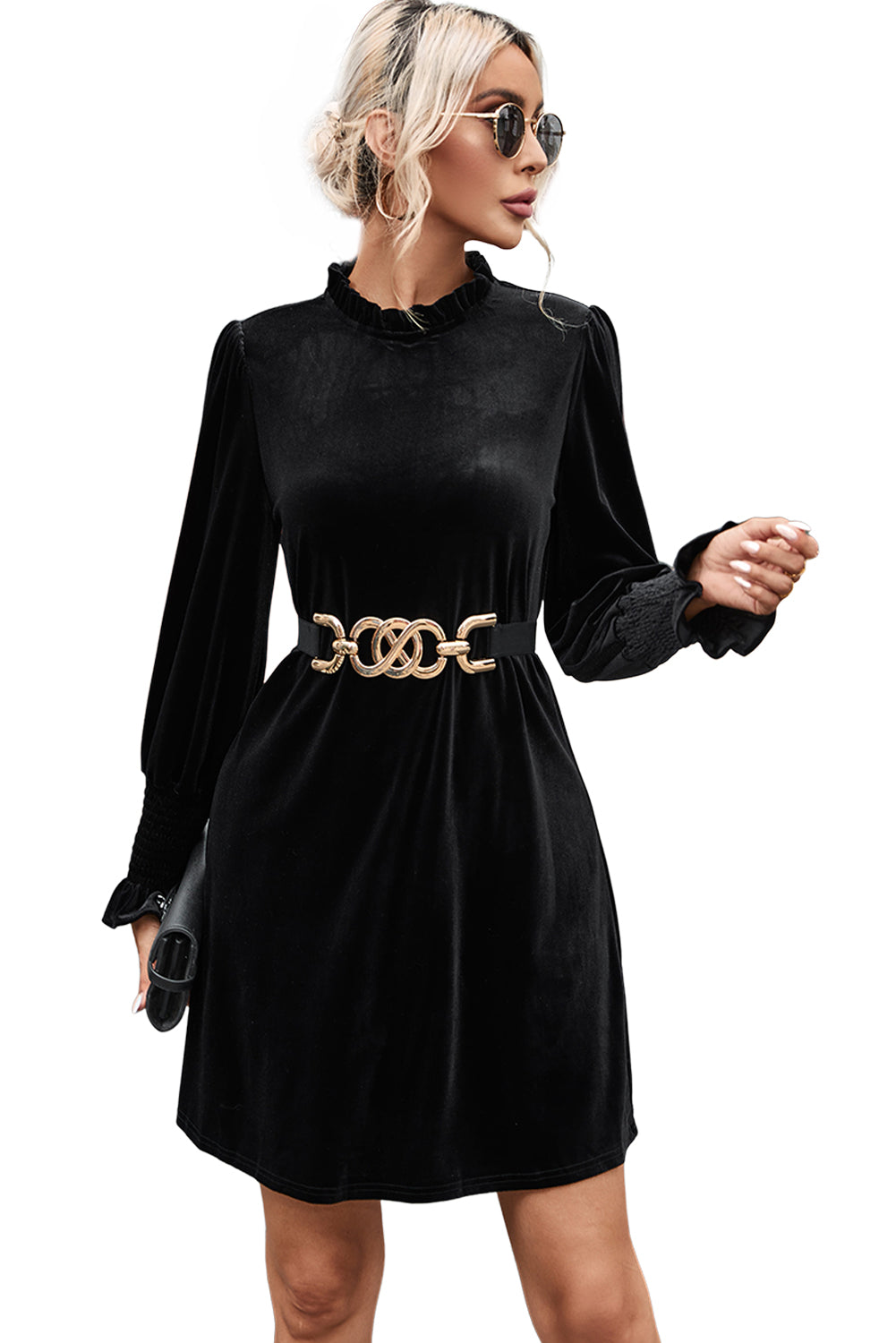 Robe droite noire à manches longues et col volanté en velours