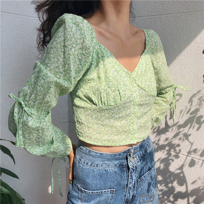 Chica francesa dulce fruta corbata verde camisa estilo vacaciones