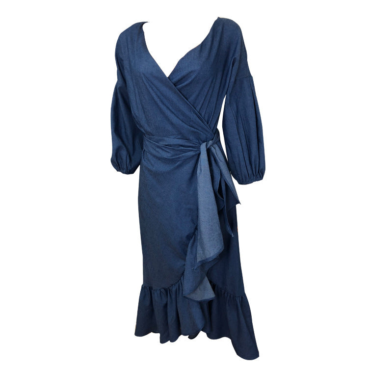 Robe en jean à col en V et manches lanternes à volants