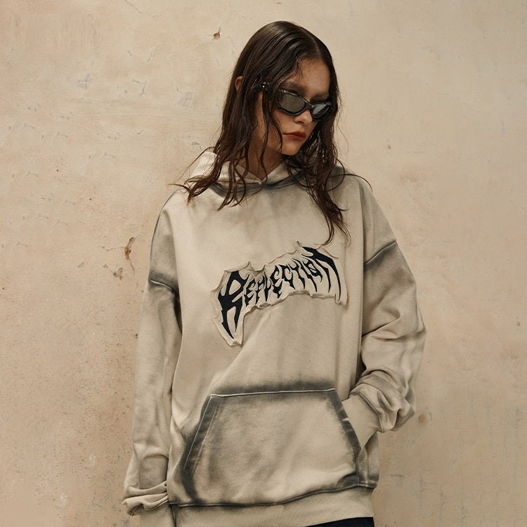 Sudadera con capucha con diseño de dobladillo deshilachado bordado europeo y americano