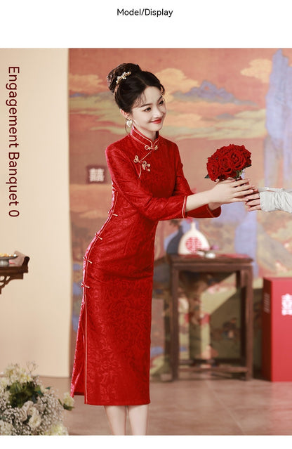 Vestido de novia rojo compuesto de tres Cheongsam largo y ajustado para reunión anual