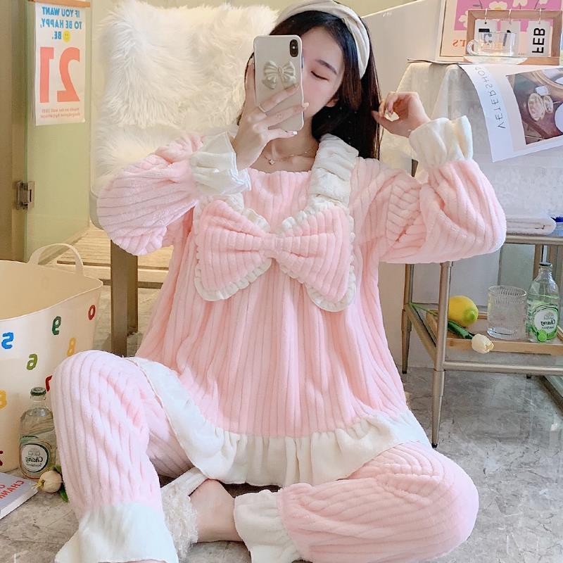 Women's Fashion Lace Flannel Sweet Home Wear Suit