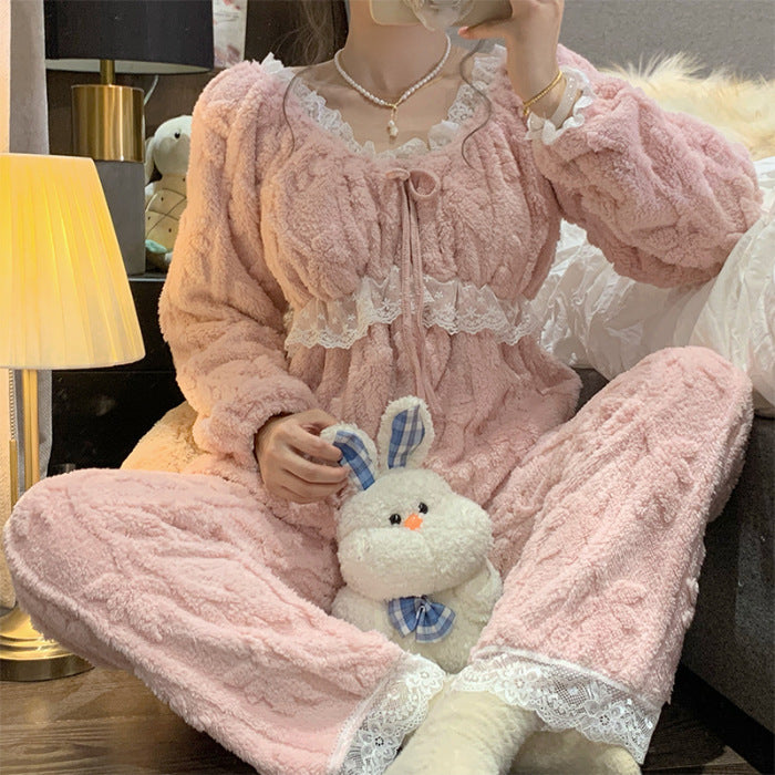 Women's Fashionable Flannel Lace Court Pajamas Suit