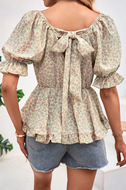 Blouse à manches volantées et col en V