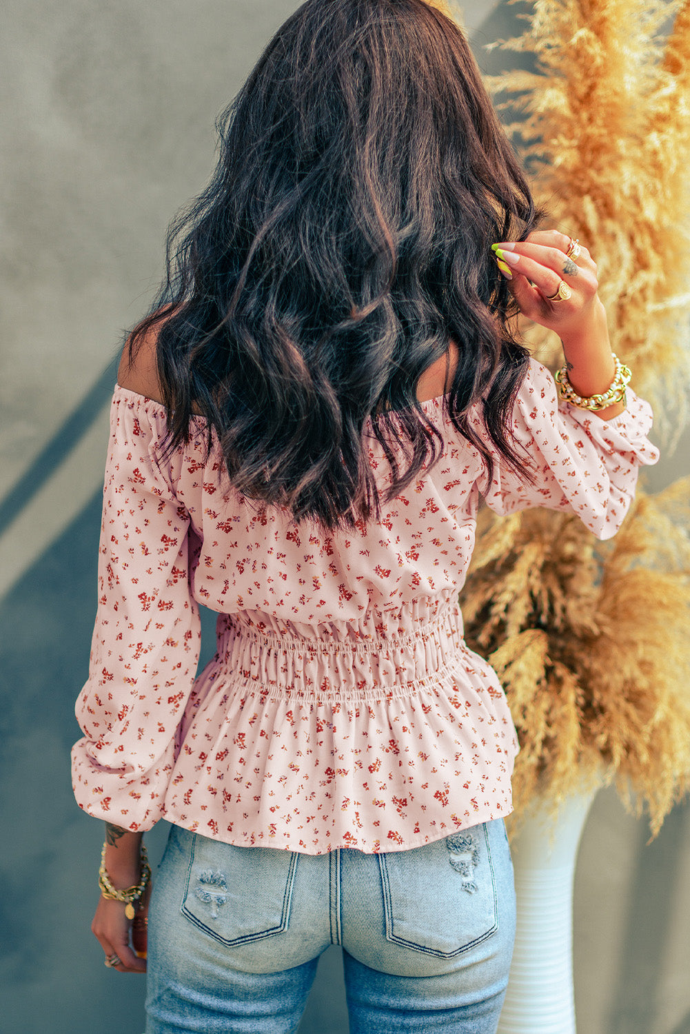 Blouse péplum à petites fleurs et épaules dénudées