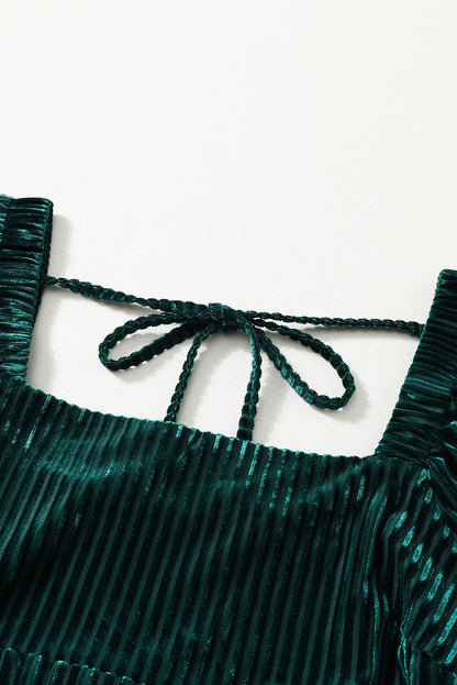 Robe babydoll verte en velours à col carré et nouée au dos