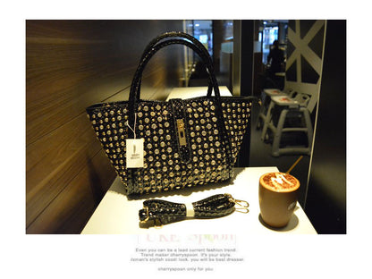 Diamond-studded Dumpling Bag Shoulder Messenger Lady Bag