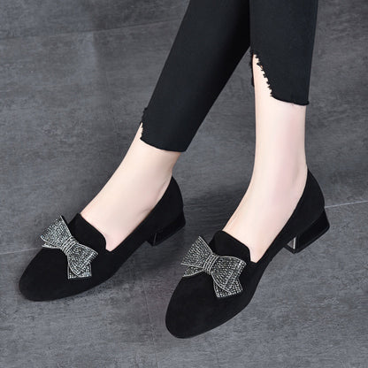 Zapatos de cuero con lazo de diamantes de imitación y punta redonda a juego