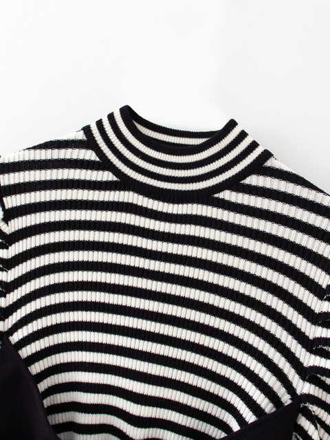 Bubble sleeve striped sweater