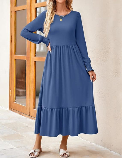 Robe mi-longue smockée à manches longues et col rond pour femme