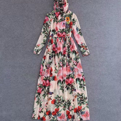 Vestido de gasa con estampado de rosas y lentejuelas