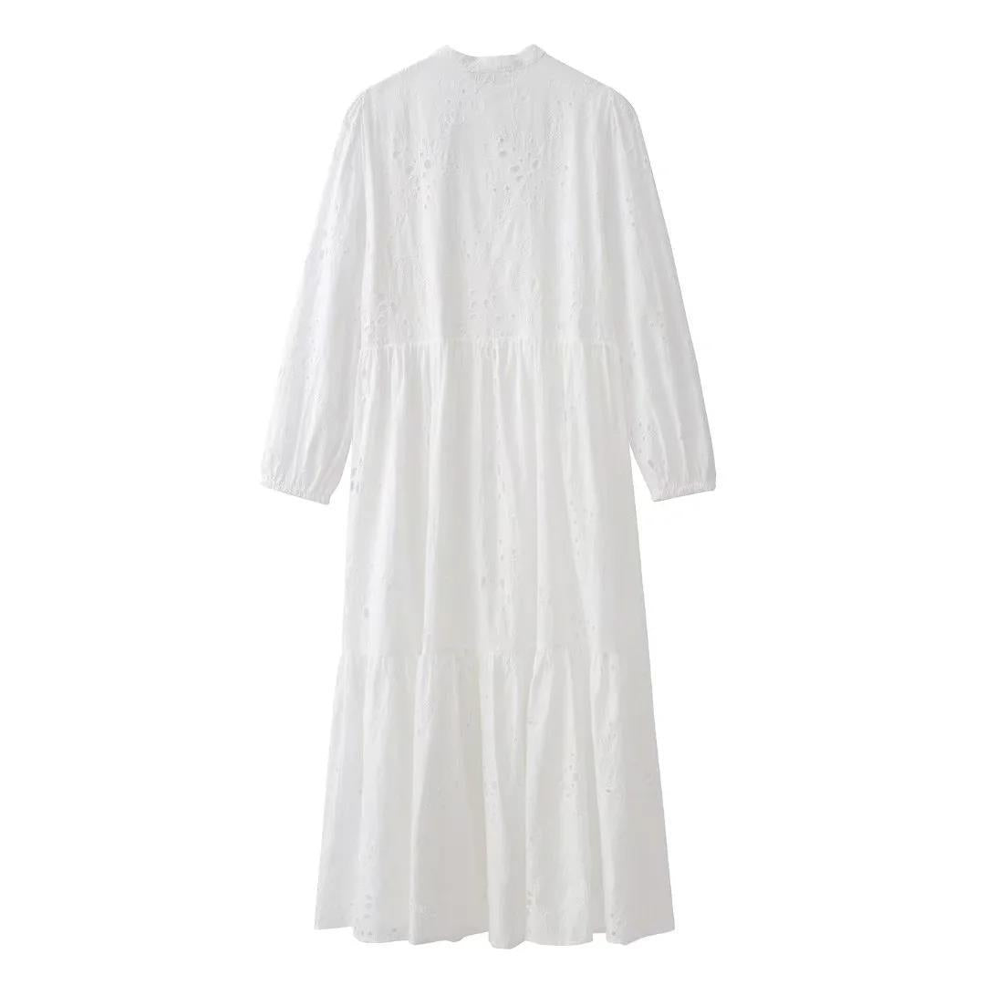 Robe ample brodée creuse pour femmes