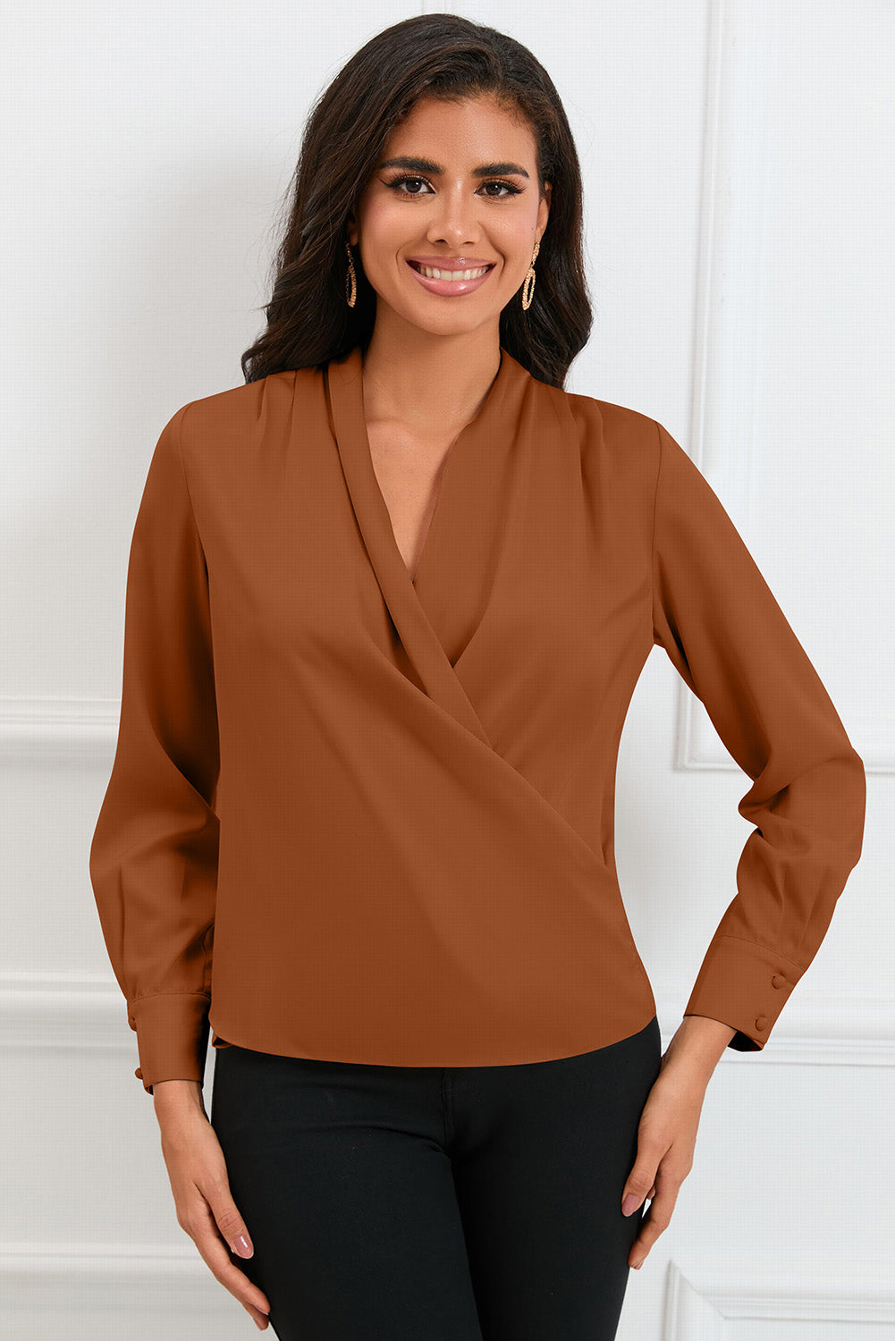 Blouse boutonnée à manches longues et col en V