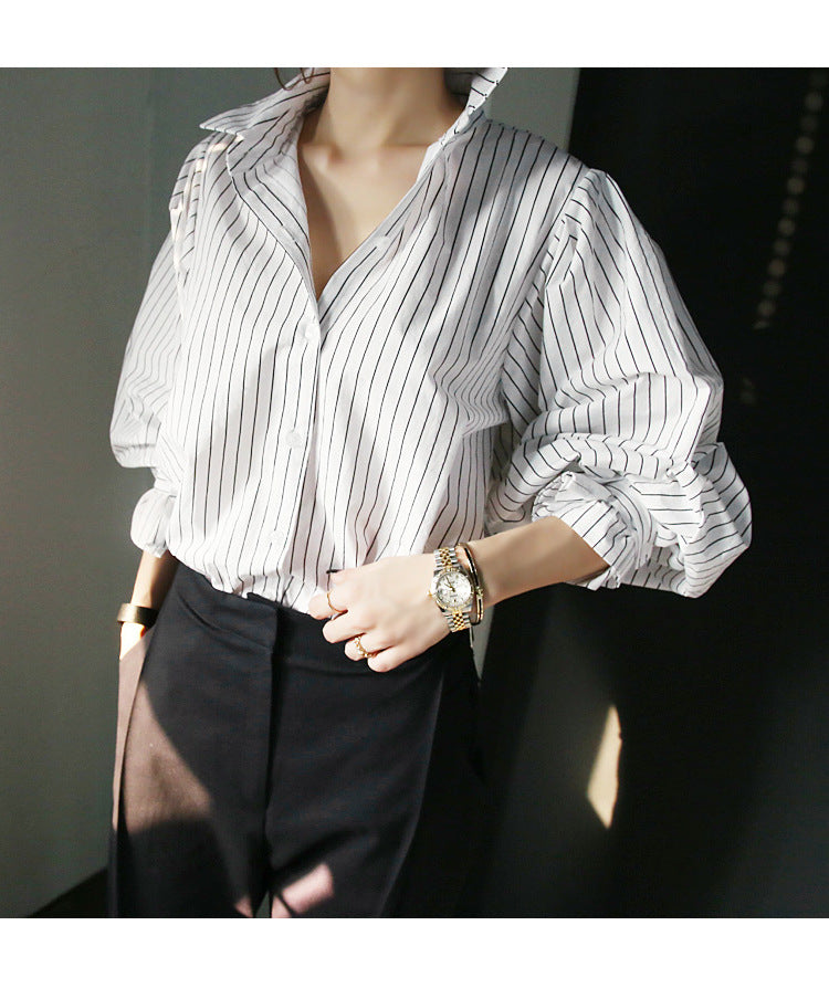 Blouse ample rayée noire et blanche