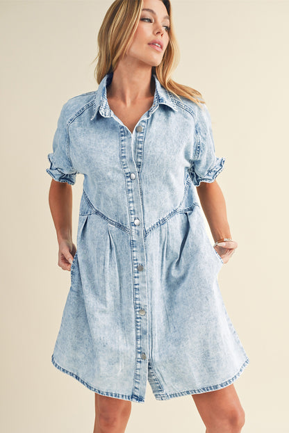 Robe en jean bleu délavé à volants et manches courtes avec poches