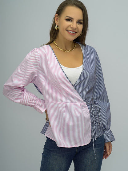 Blusa de manga larga a rayas con cuello sobrepelliz