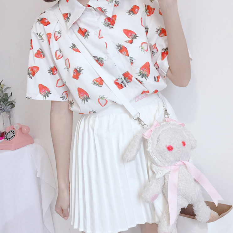 Loose fruit strawberry print short sleeve shirt