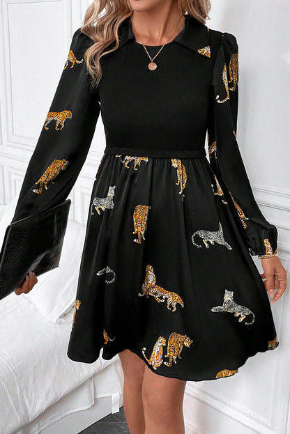 Vestido con vuelo de manga larga con estampado de leopardo vívido negro