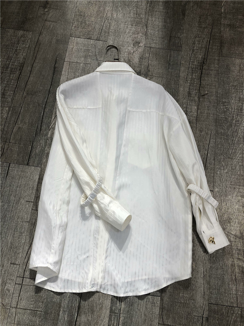 Chemise blanche en imitation acétate à rayures avec logo doré pour femme