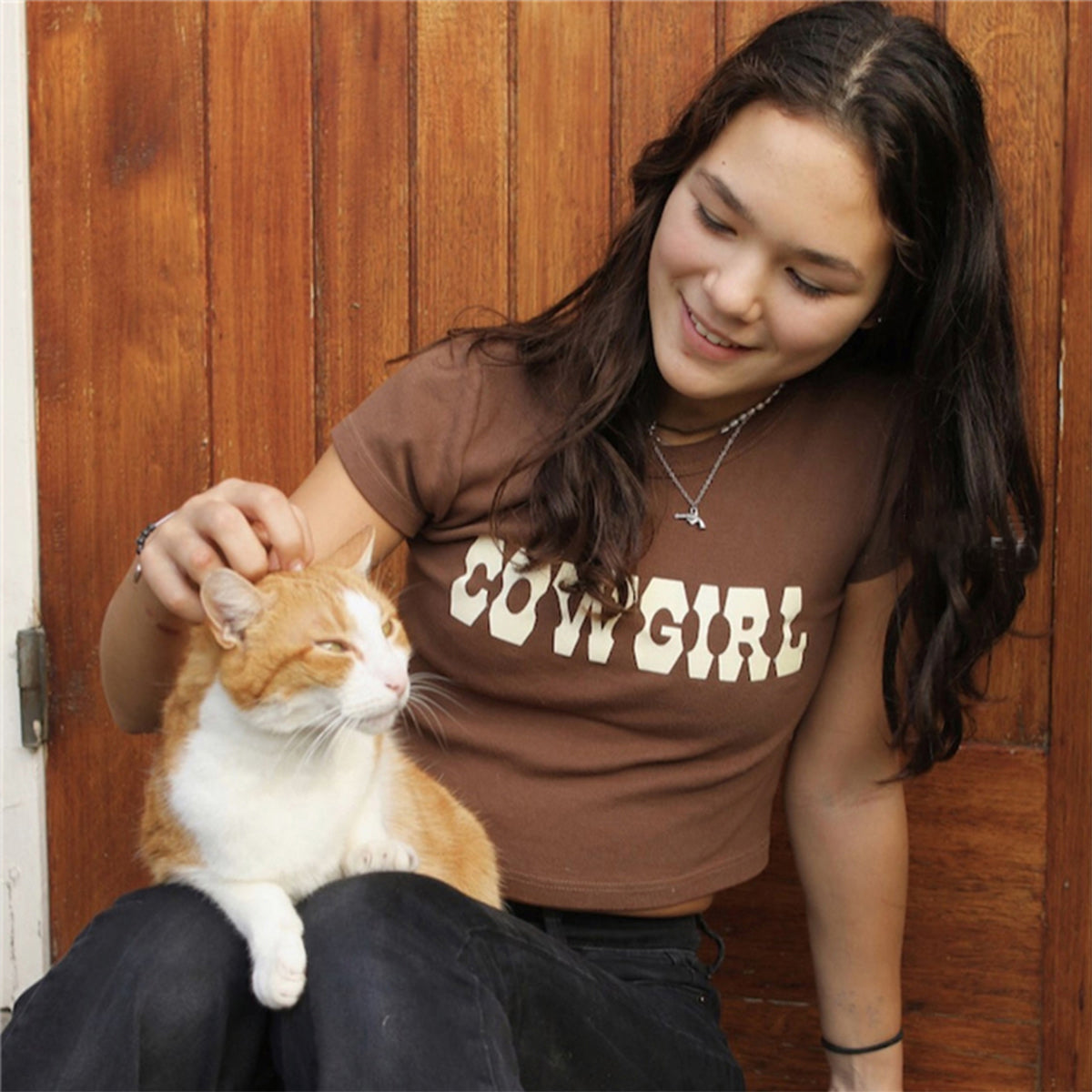 Camiseta de algodón con estampado de letras COWGIRL de cintura alta vintage