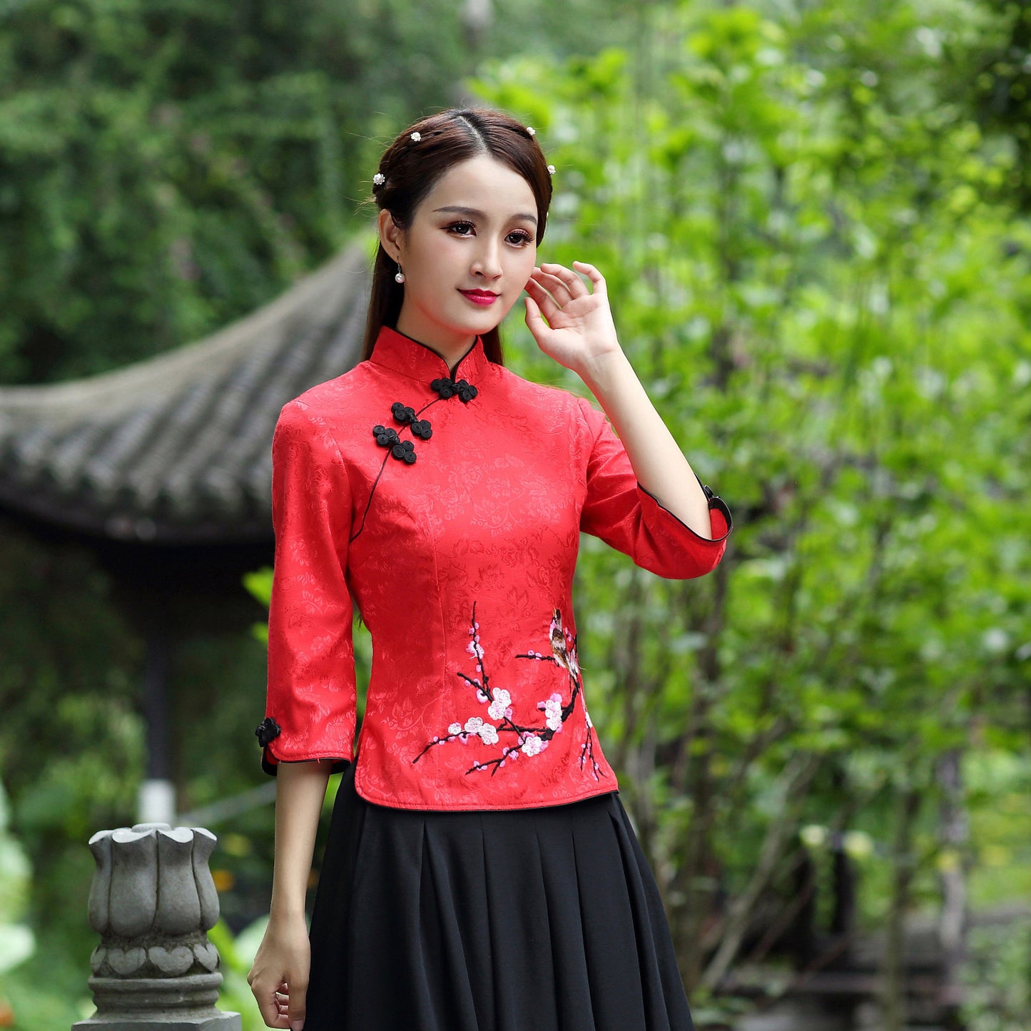 Haut Cheongsam floral brodé de style chinois pour femmes