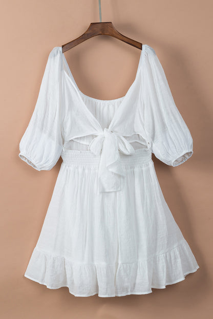 Mini vestido nudo de lazo cuello cuadrado con volantes cintura alta blanco