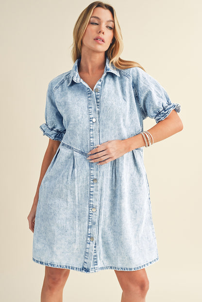 Robe en jean bleu délavé à volants et manches courtes avec poches